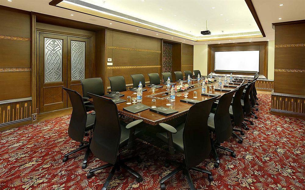 Mayfair Convention Бхубанешвара Экстерьер фото