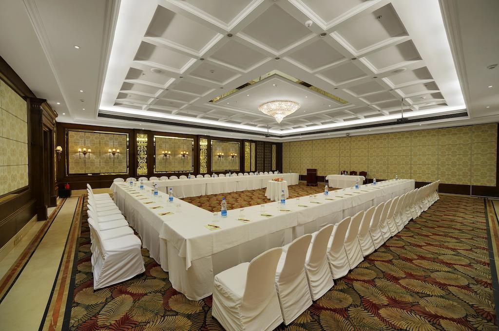 Mayfair Convention Бхубанешвара Экстерьер фото